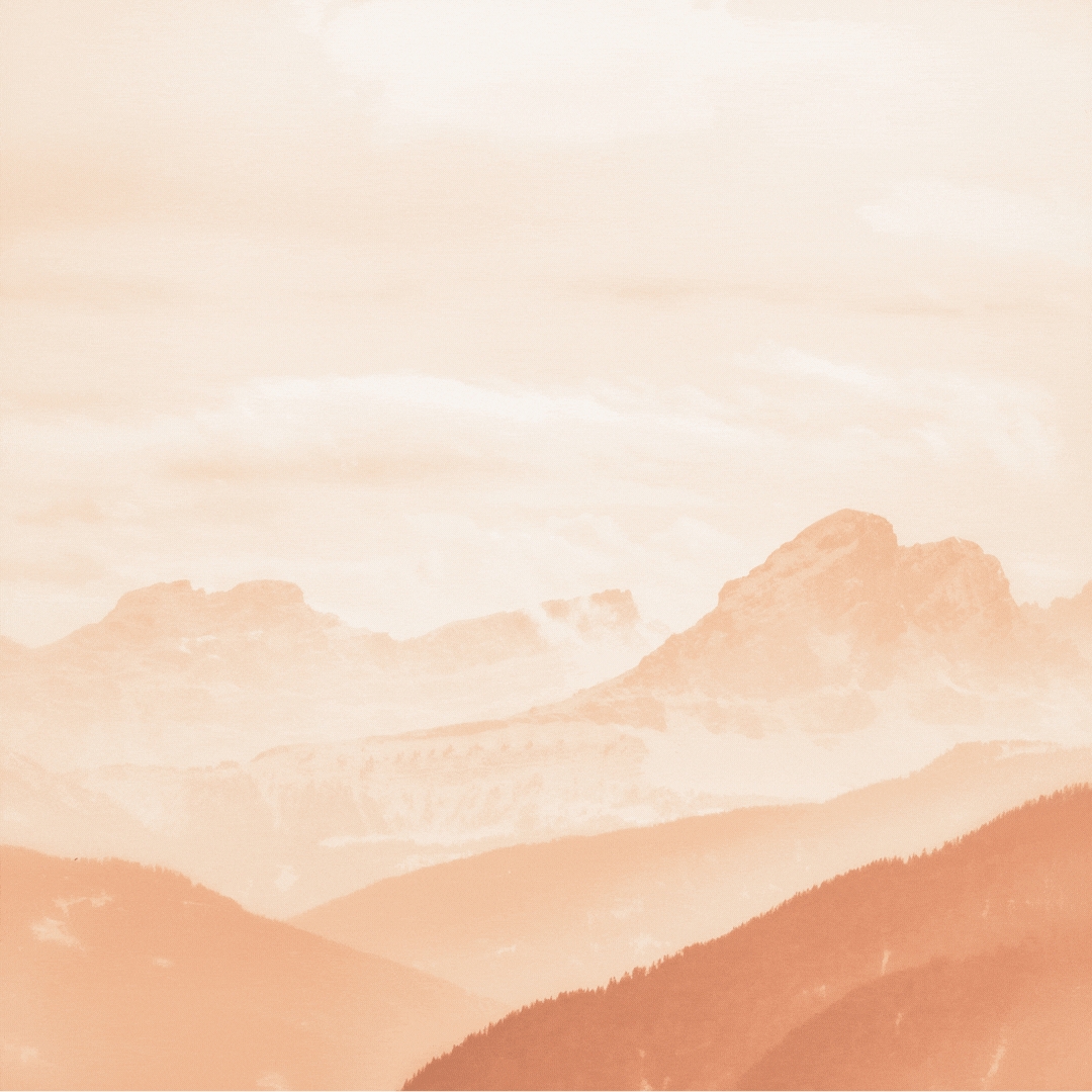 dessin de montagnes et de nuages "monochromes" beige orangé (couleur terre)